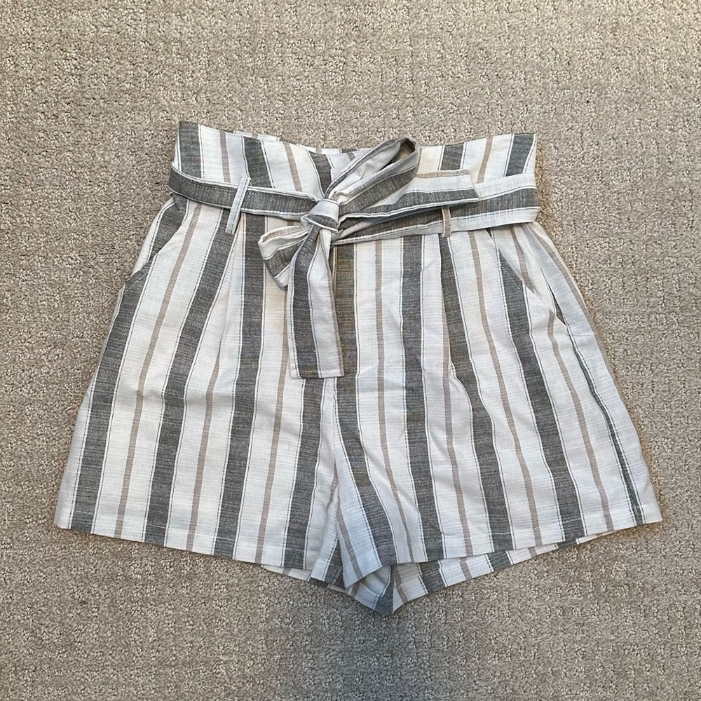 NWOT High waist shorts